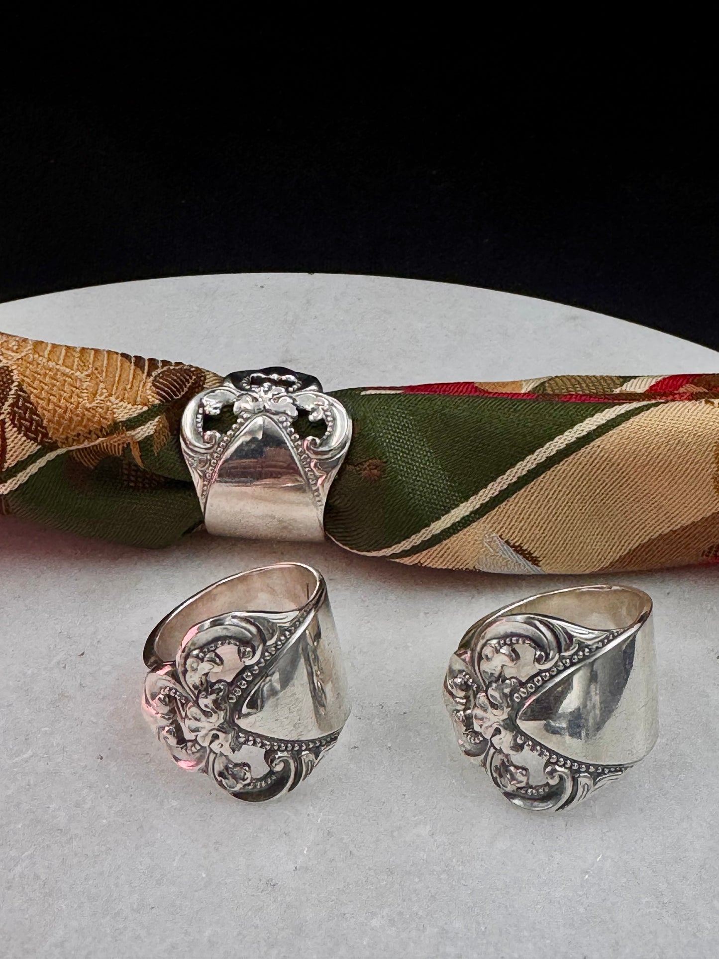 Bestilling! Vintage Skjerfring 3 eget sølv og glasskunst