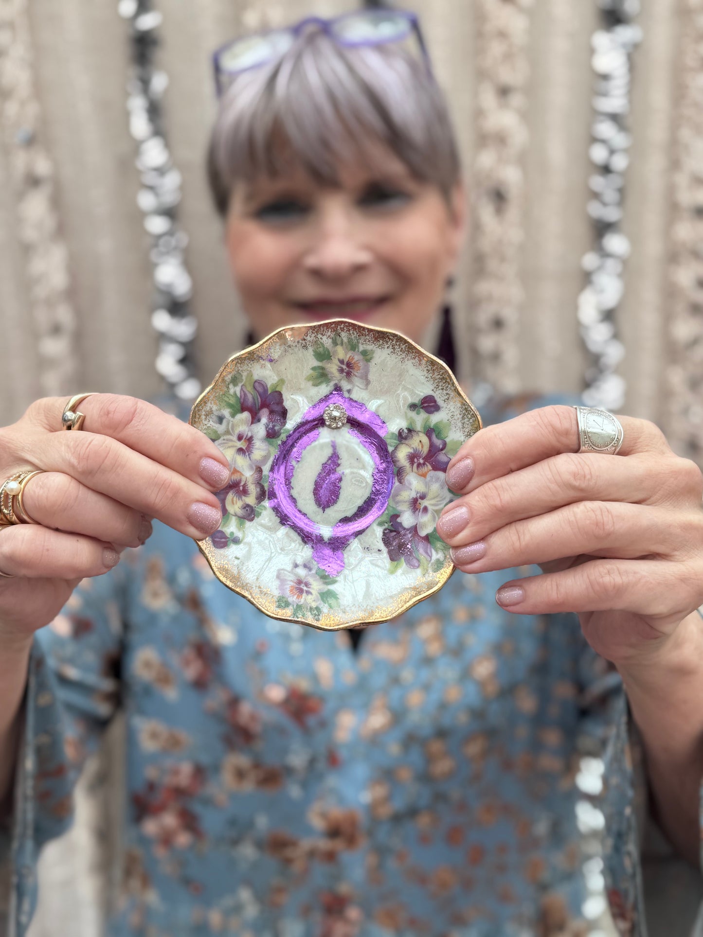 Vulvakunst lilla stemorsblomster med lilla-Vulva blomsterdiamant
