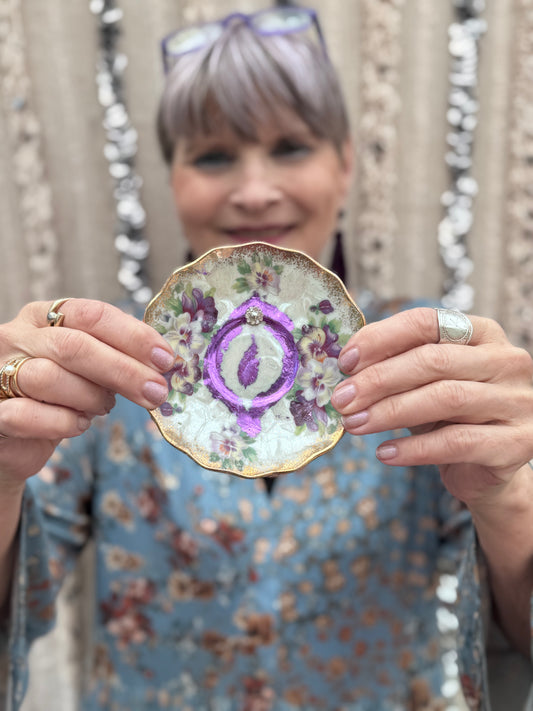 Vulvakunst lilla stemorsblomster med lilla-Vulva blomsterdiamant