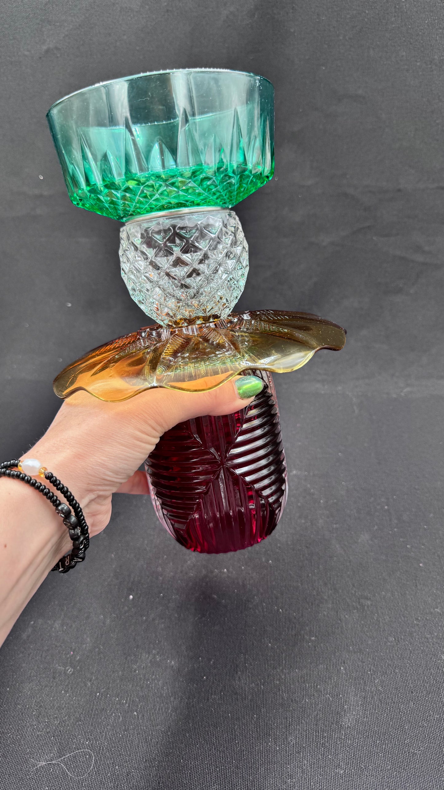 Mini Solcellelampe med burguner fot og sjøgrønn skål