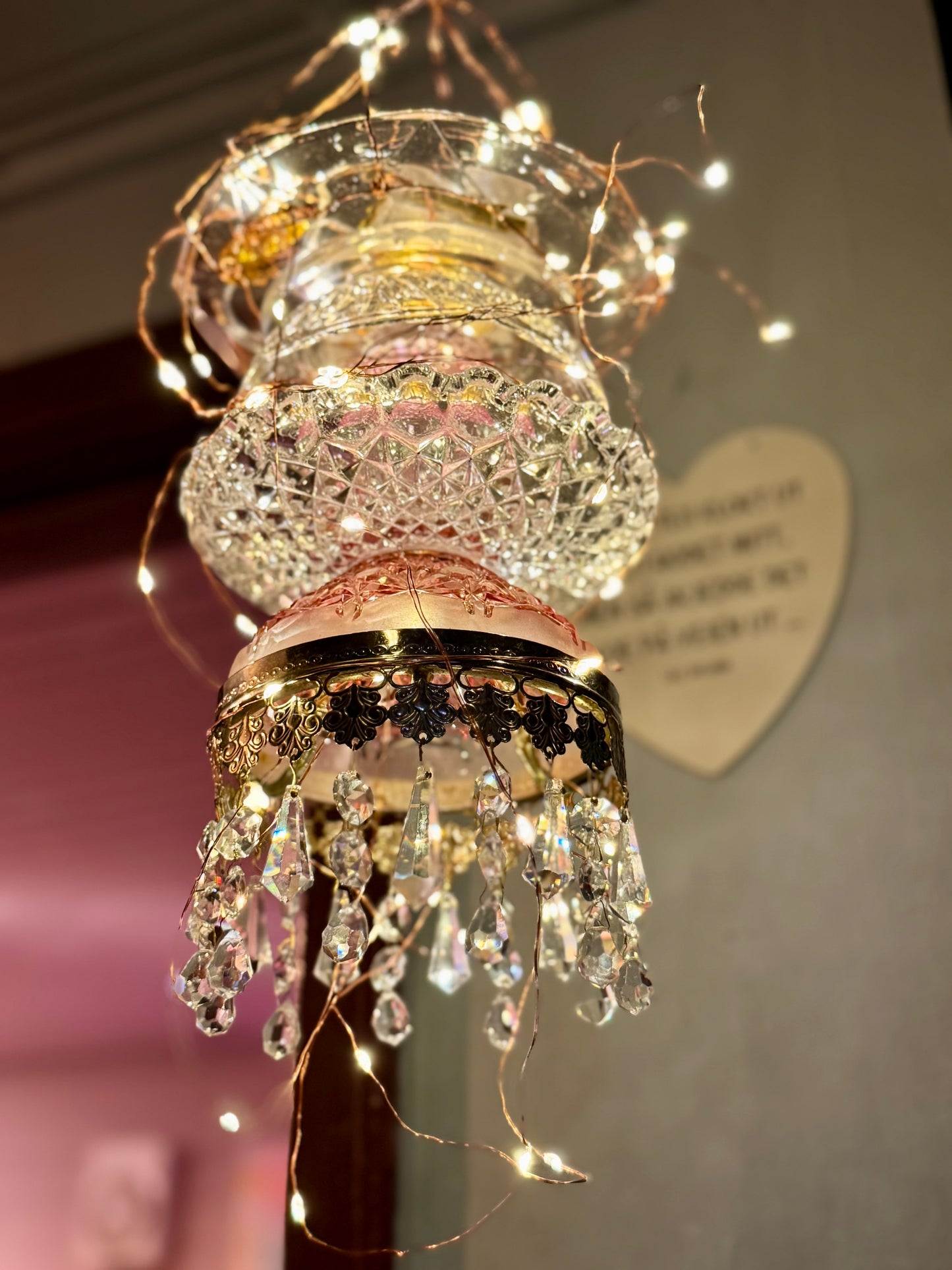 Vintage rosa pendellampe i krystall