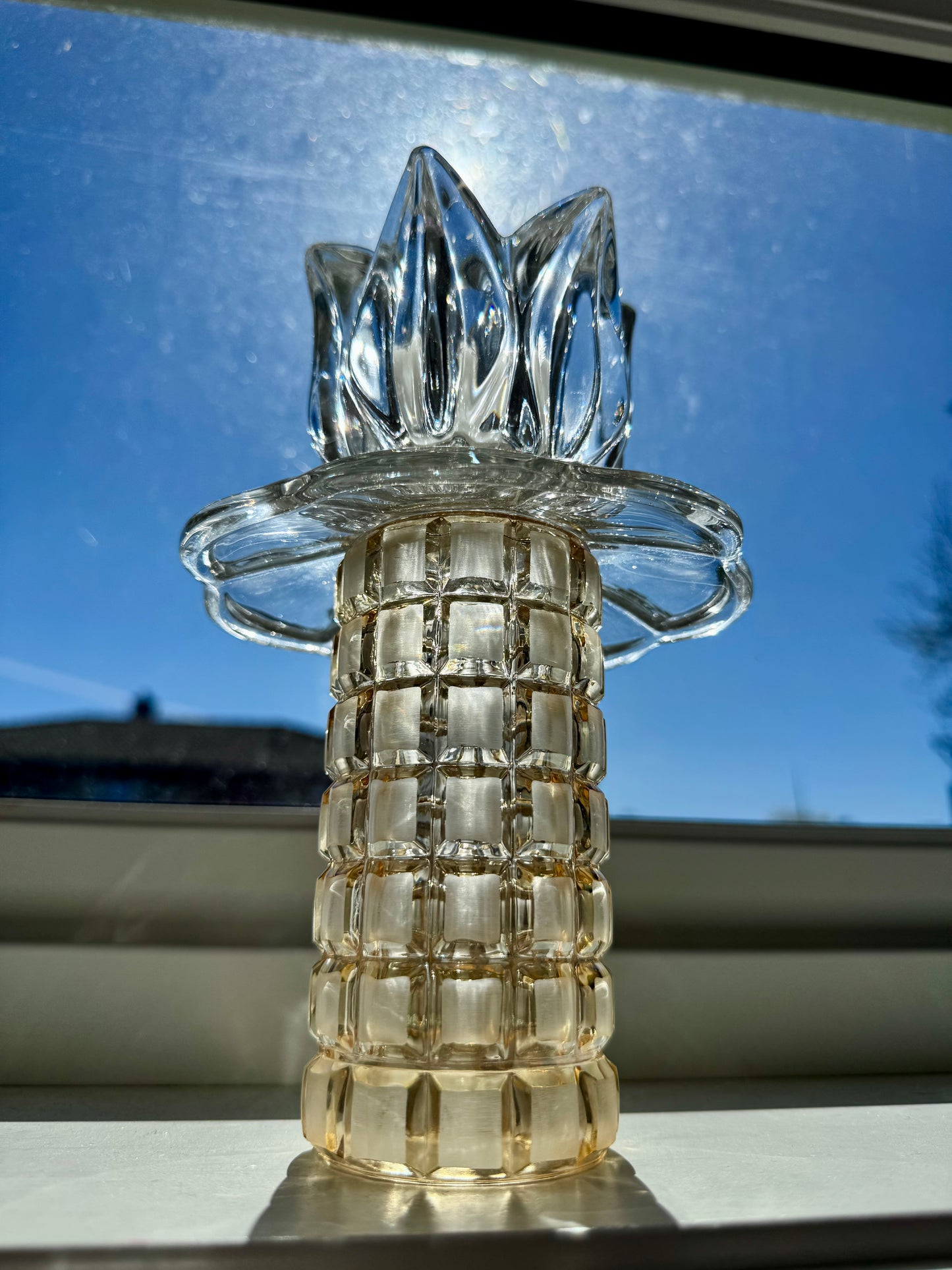 Vintage lysestake i champagne og tulipan i krystall