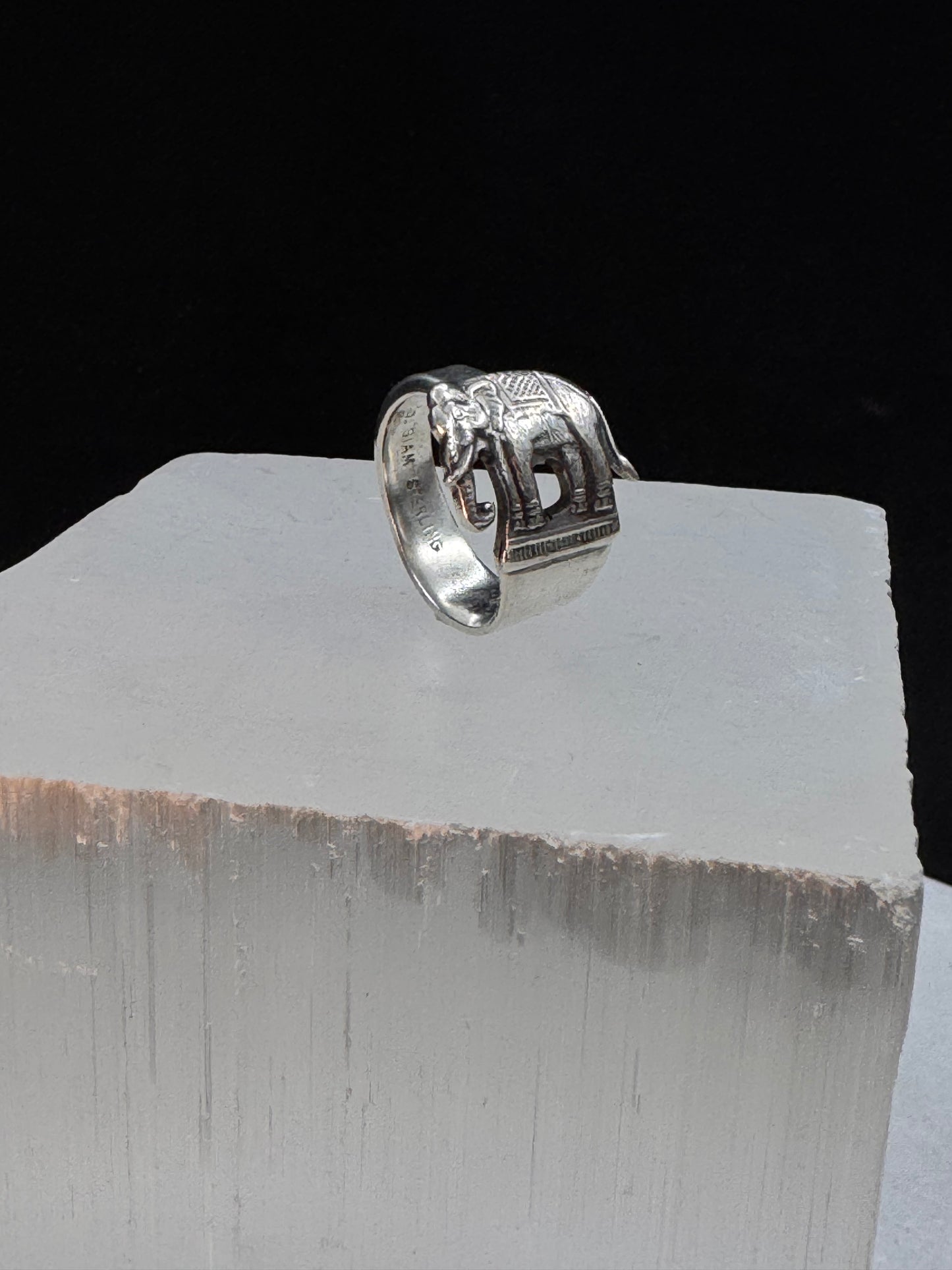 Bestilling! Vintage ring «Elefant» str 59