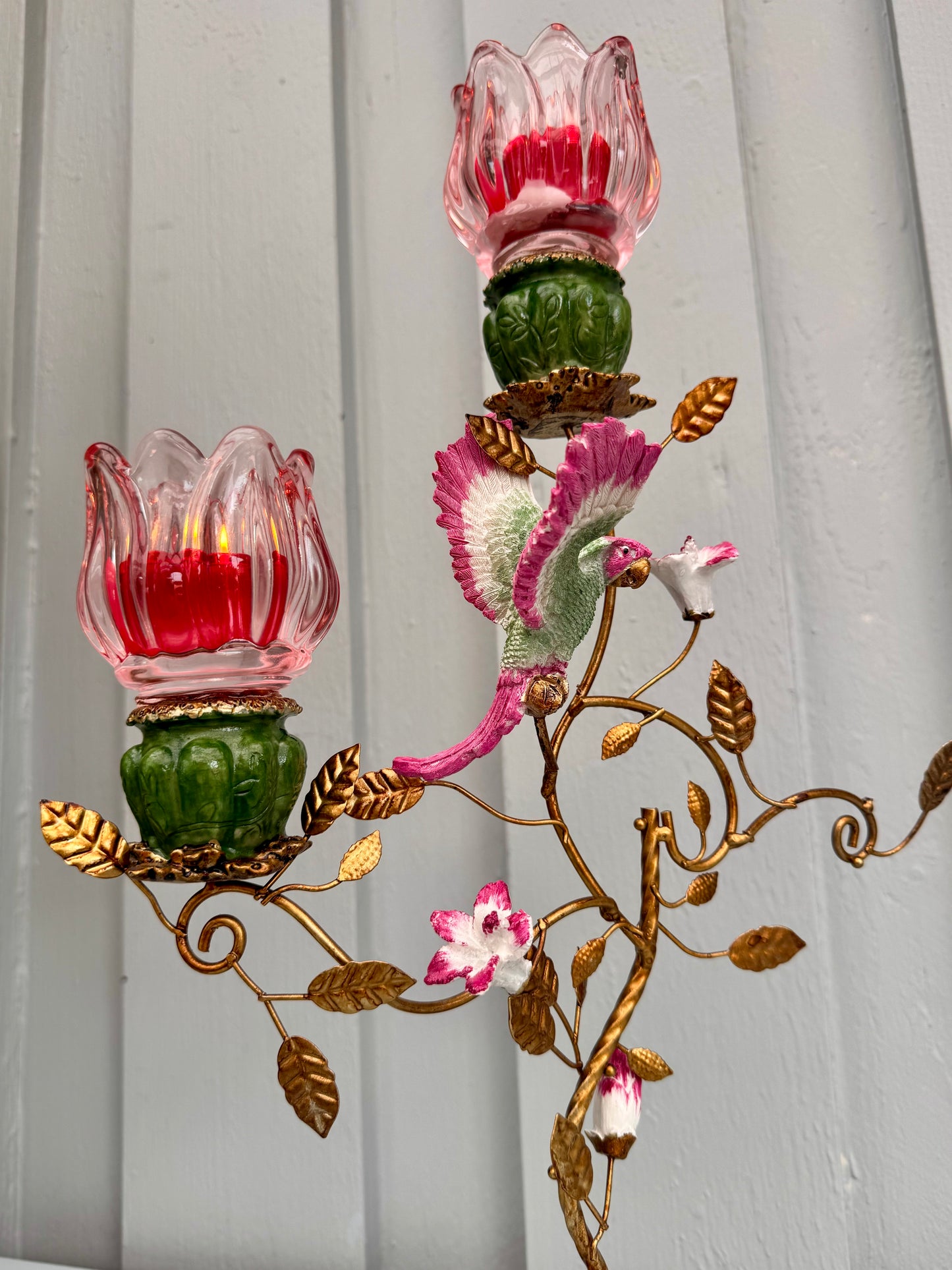 Redesignet Papegøye i grønt og rosa