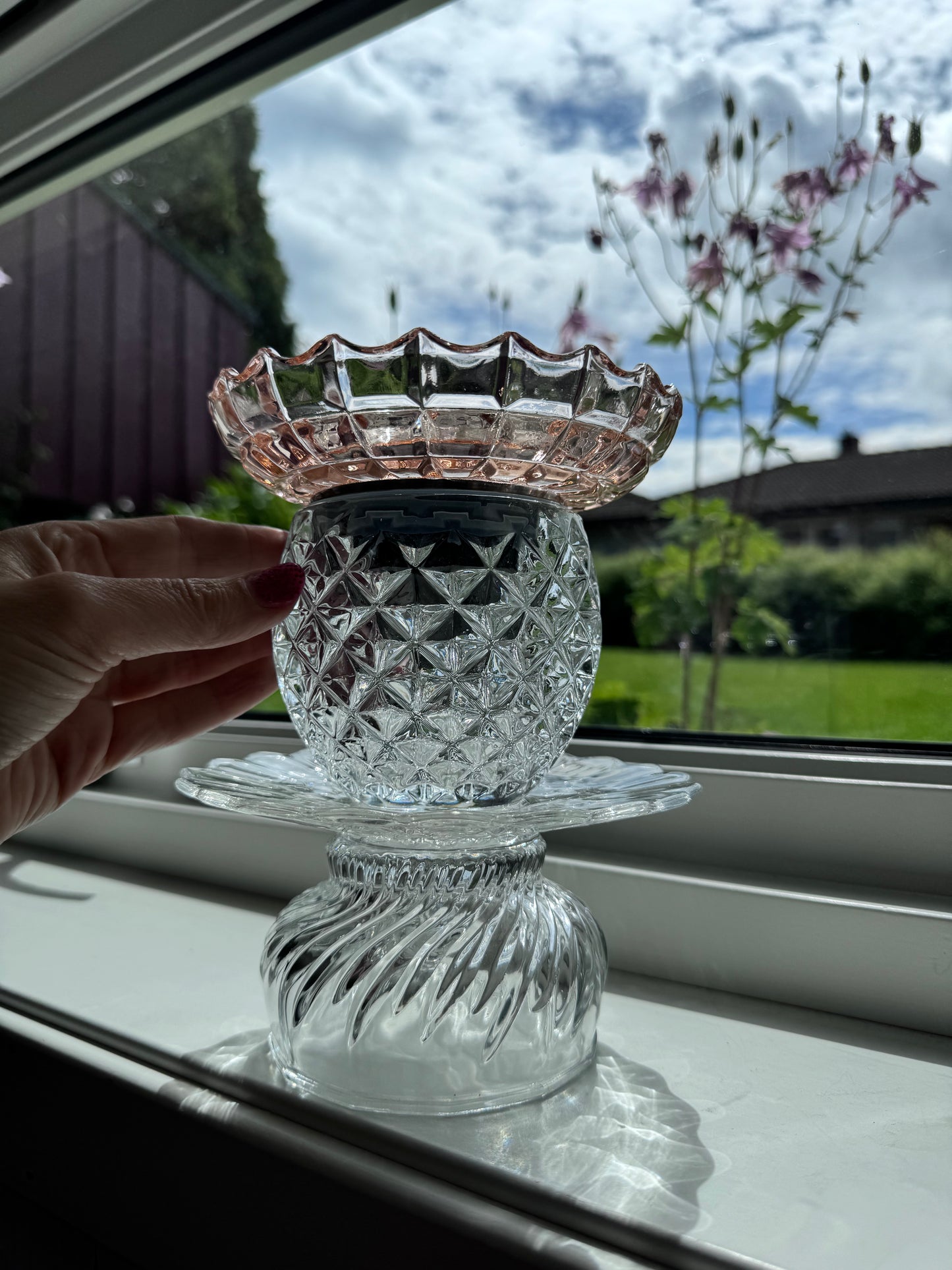 Vintage solcellelampe klart glass og rosa glassfat