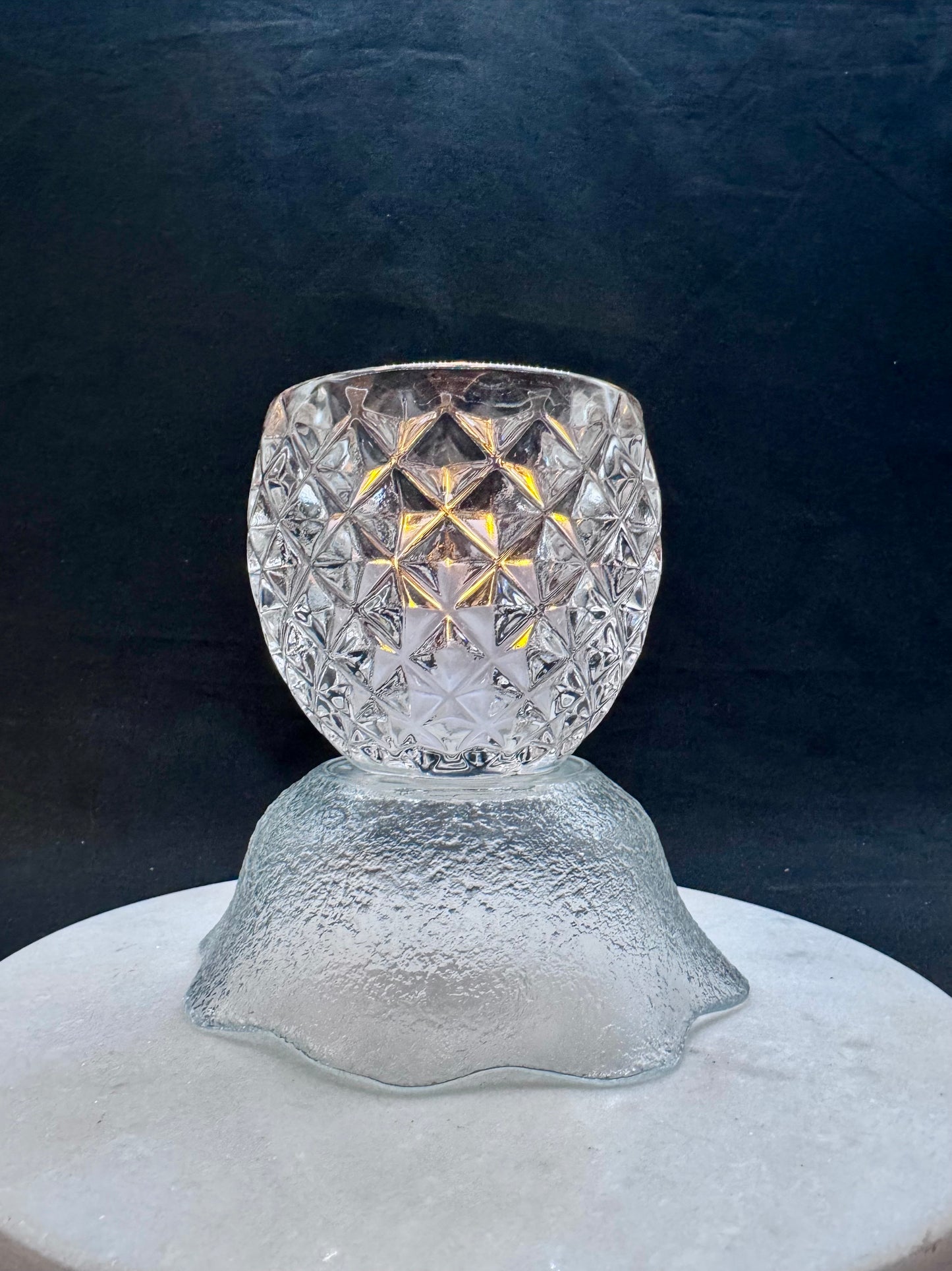 Vintage solcellelampe matt glass og rav glassfat