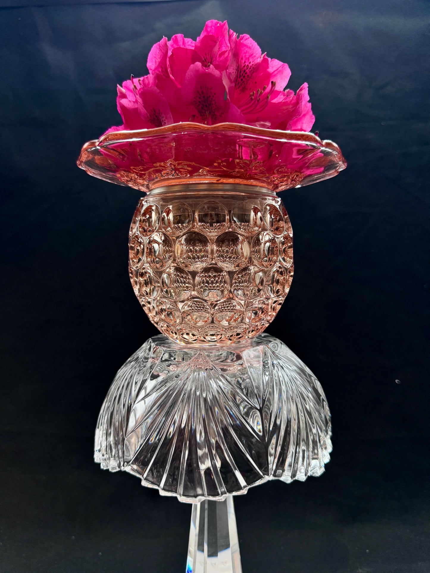 Vintage solcellelampe glassklar fot og rosa kule og glassfat