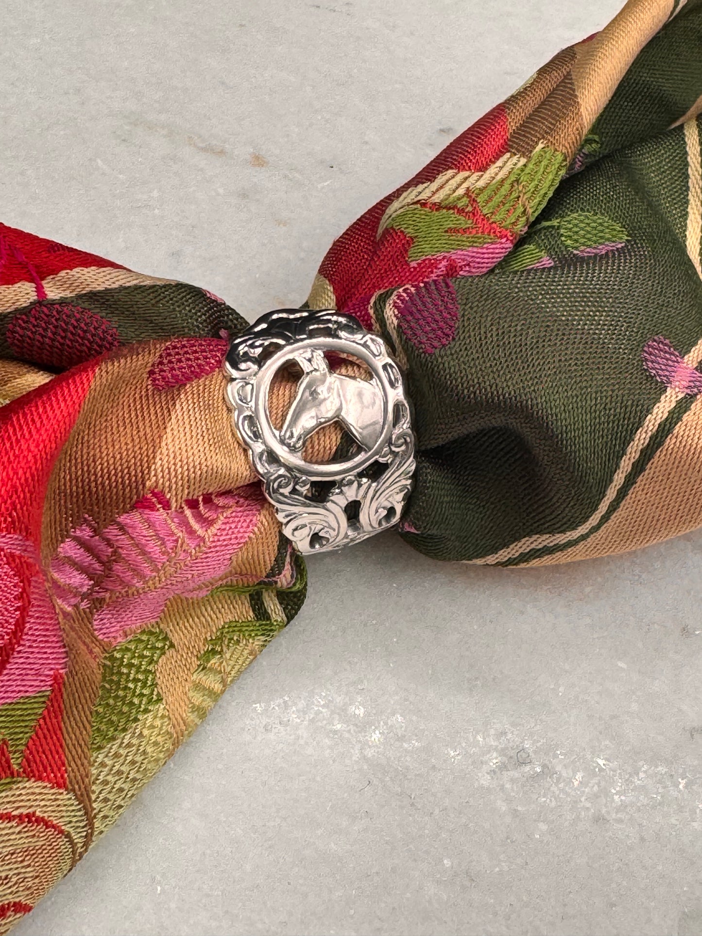 Vintage Skjerfring «Veddeløpshest»