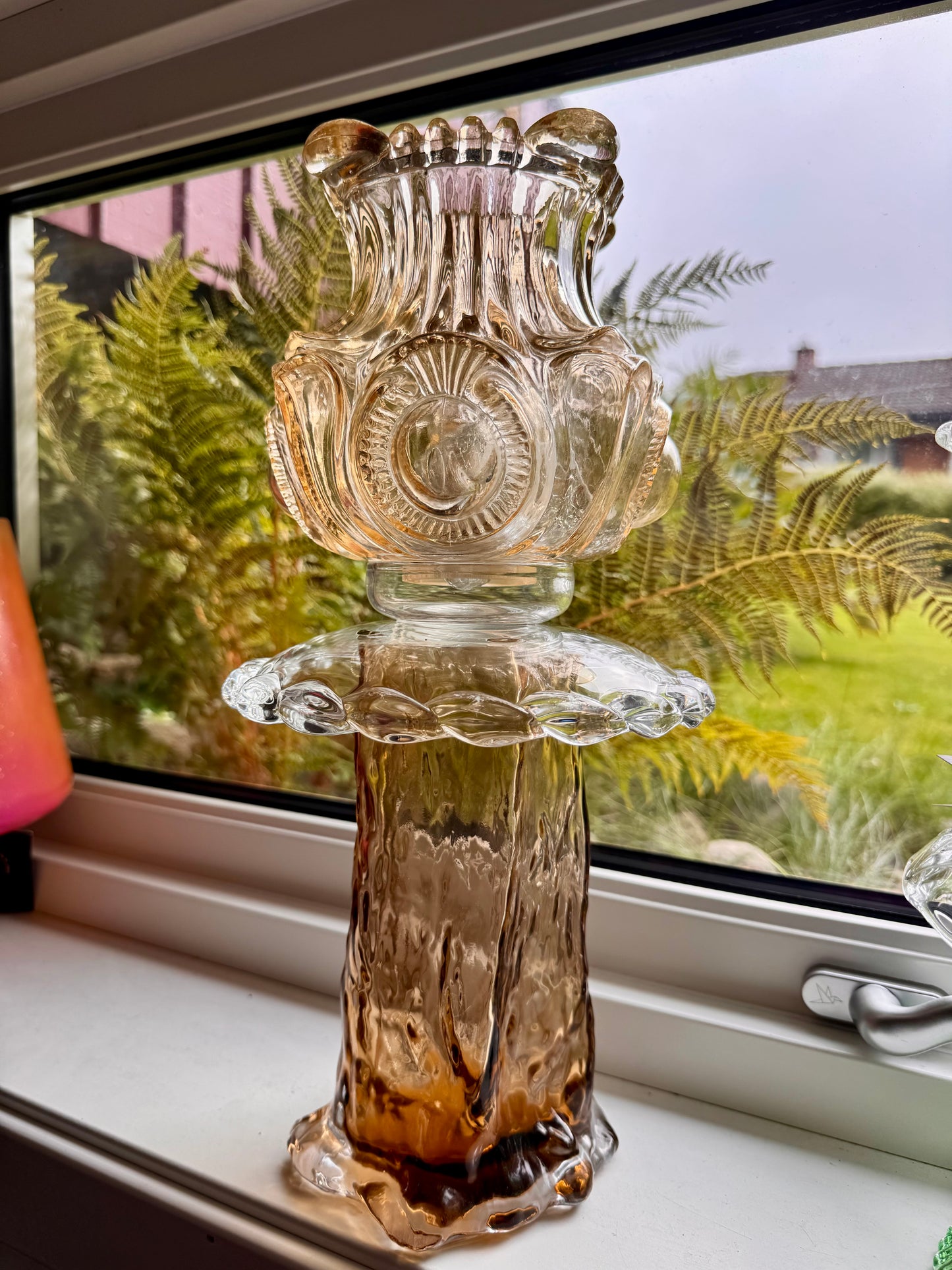 Vintage lykt champagnefarget og brun fot