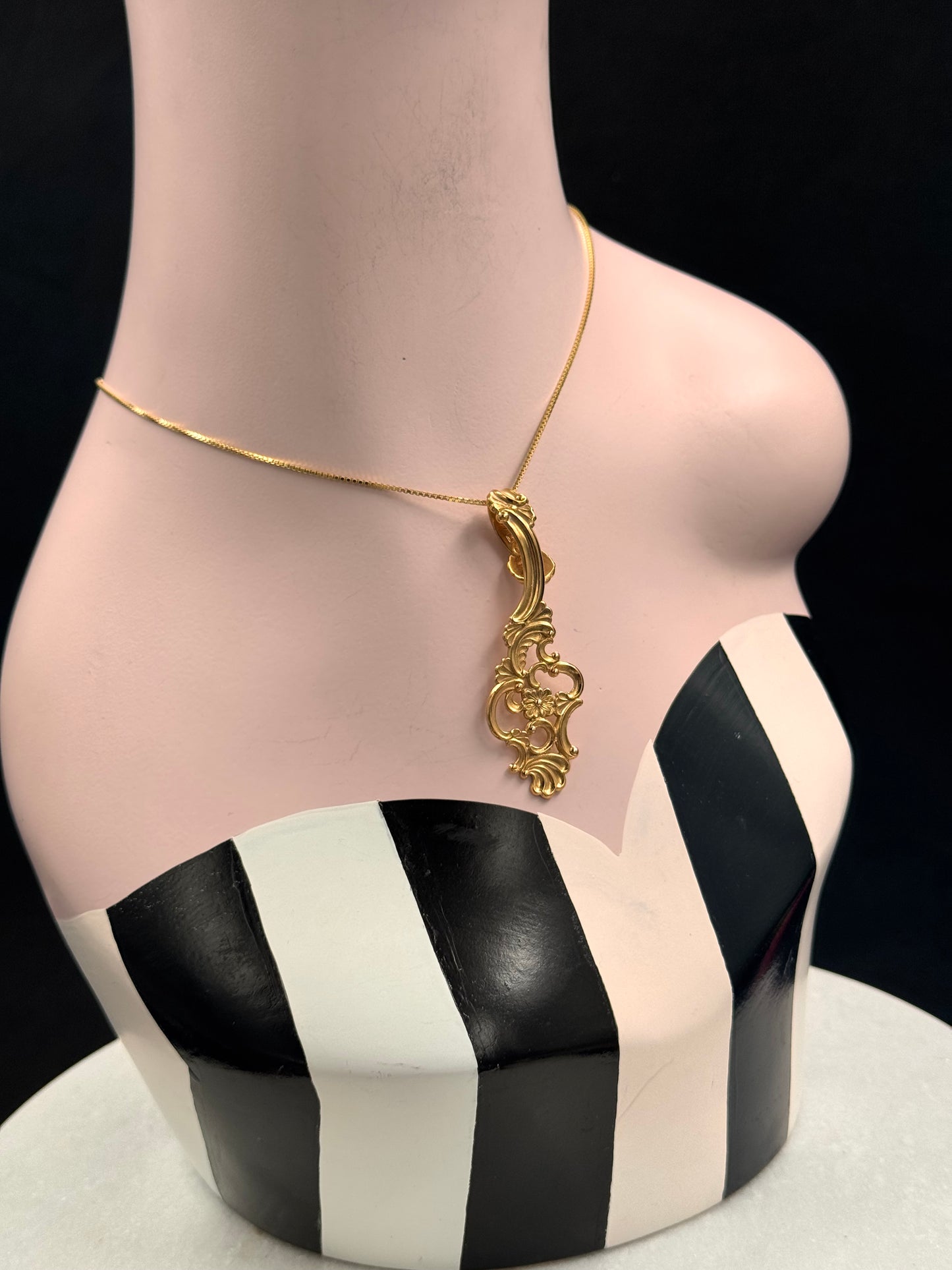 Vintage sølvsmykke «Oldemor»