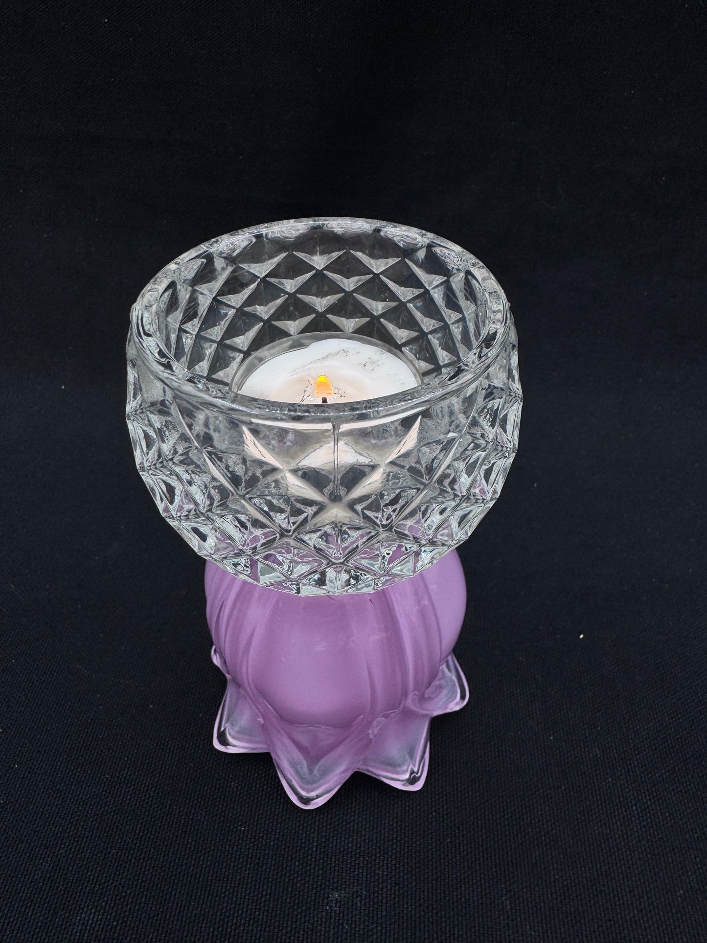 Mini Solcellelampe med rosa fot og glassfat