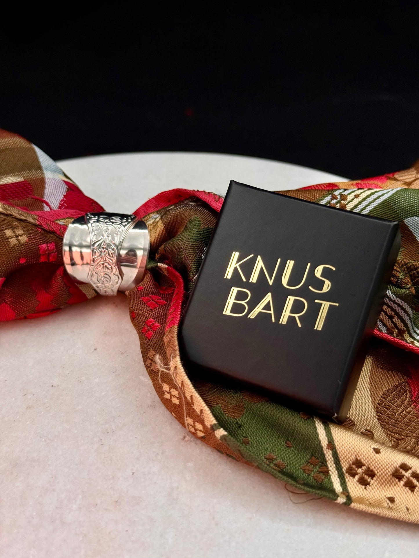 Bestilling! Vintage skjerfring «Flat rose»