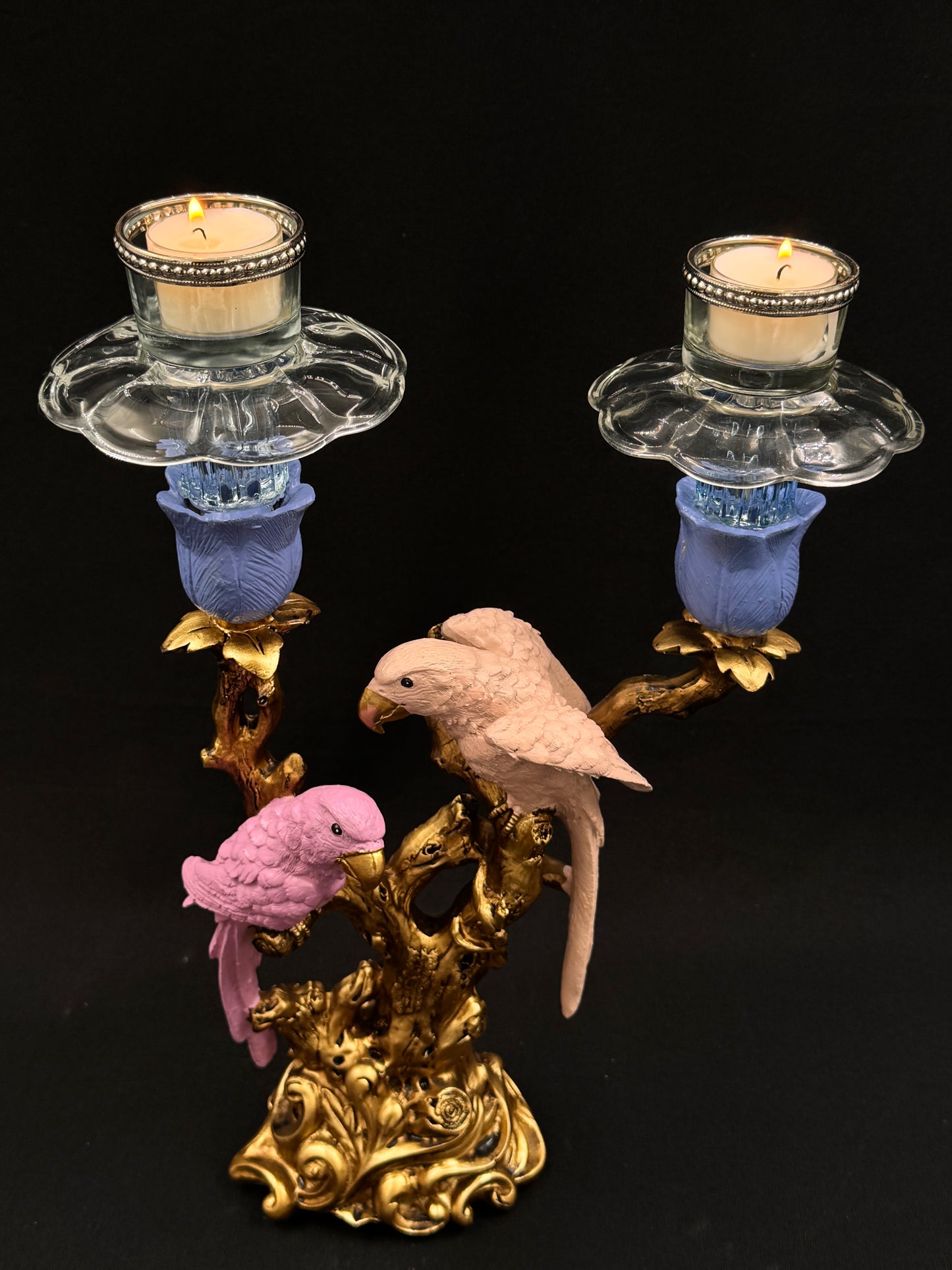 Redesignet Papegøye i gull, rosa og lilla