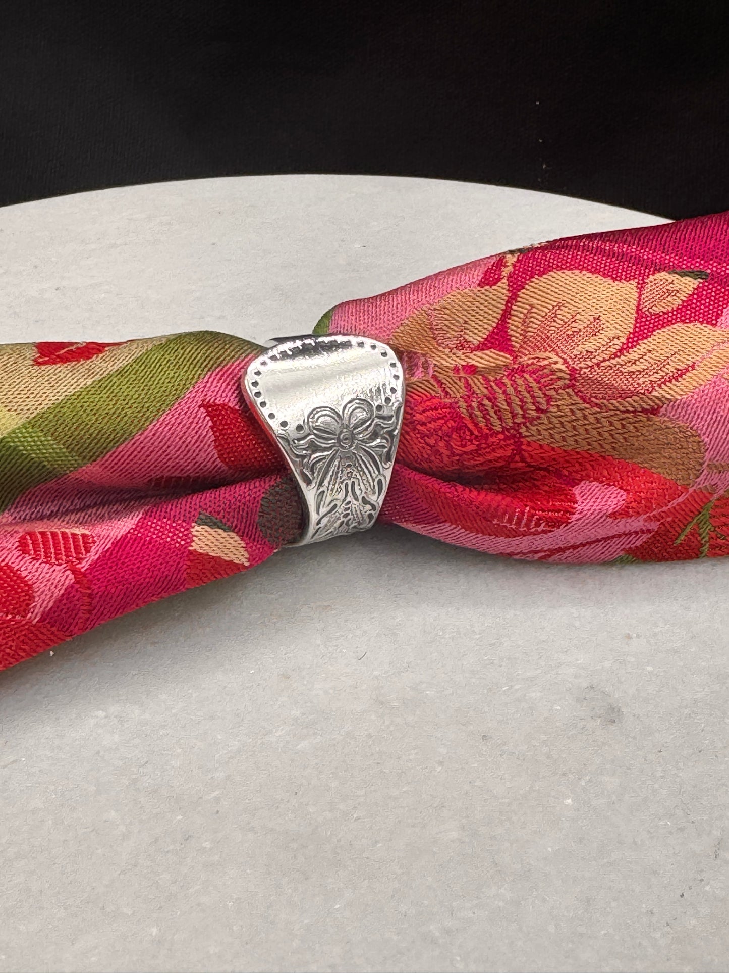 Bestilling / reservert! Vintage 1 skjerfring av eget sølv