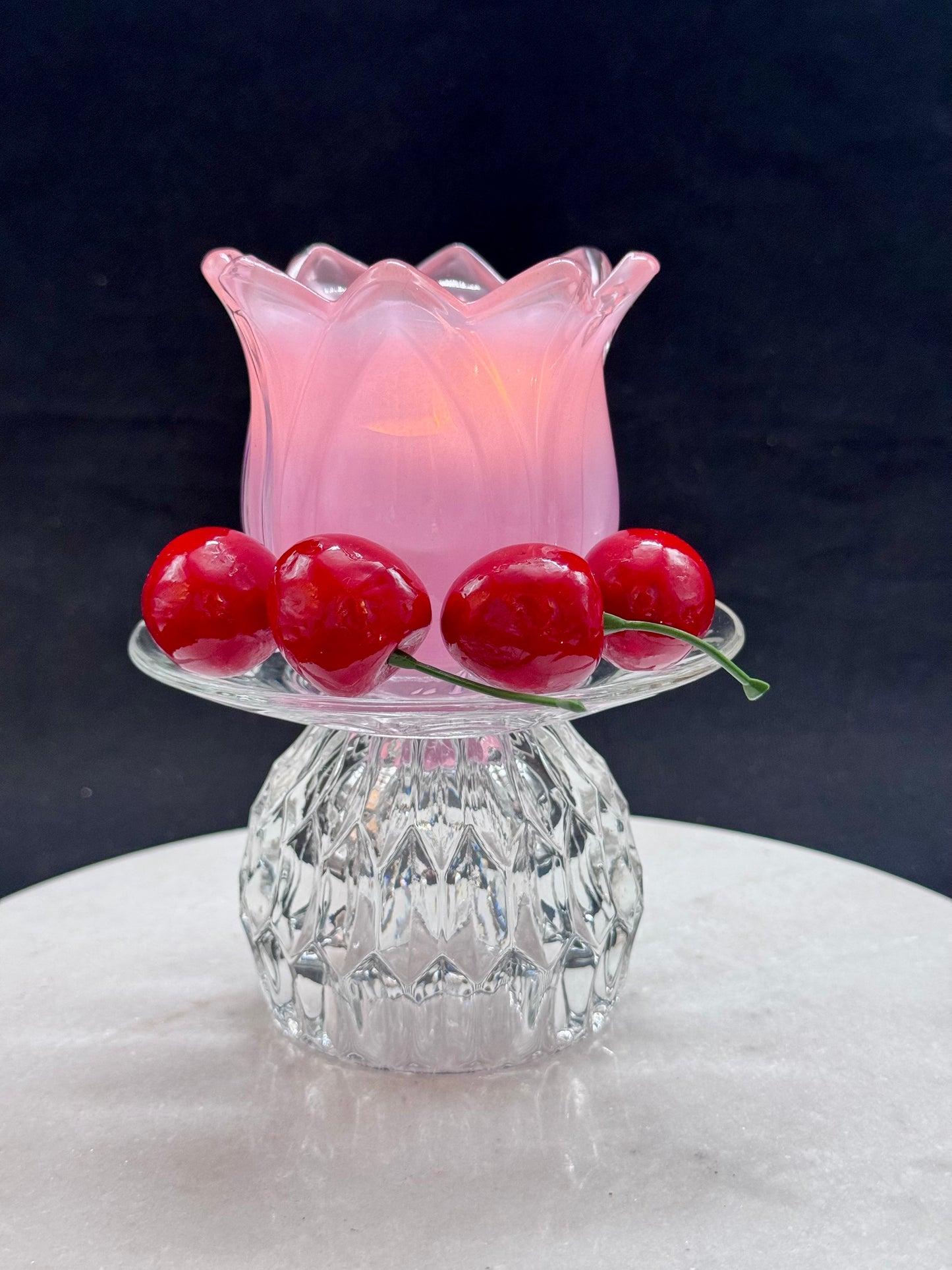 Mini Solcellelampe med rosa fot og glassfat