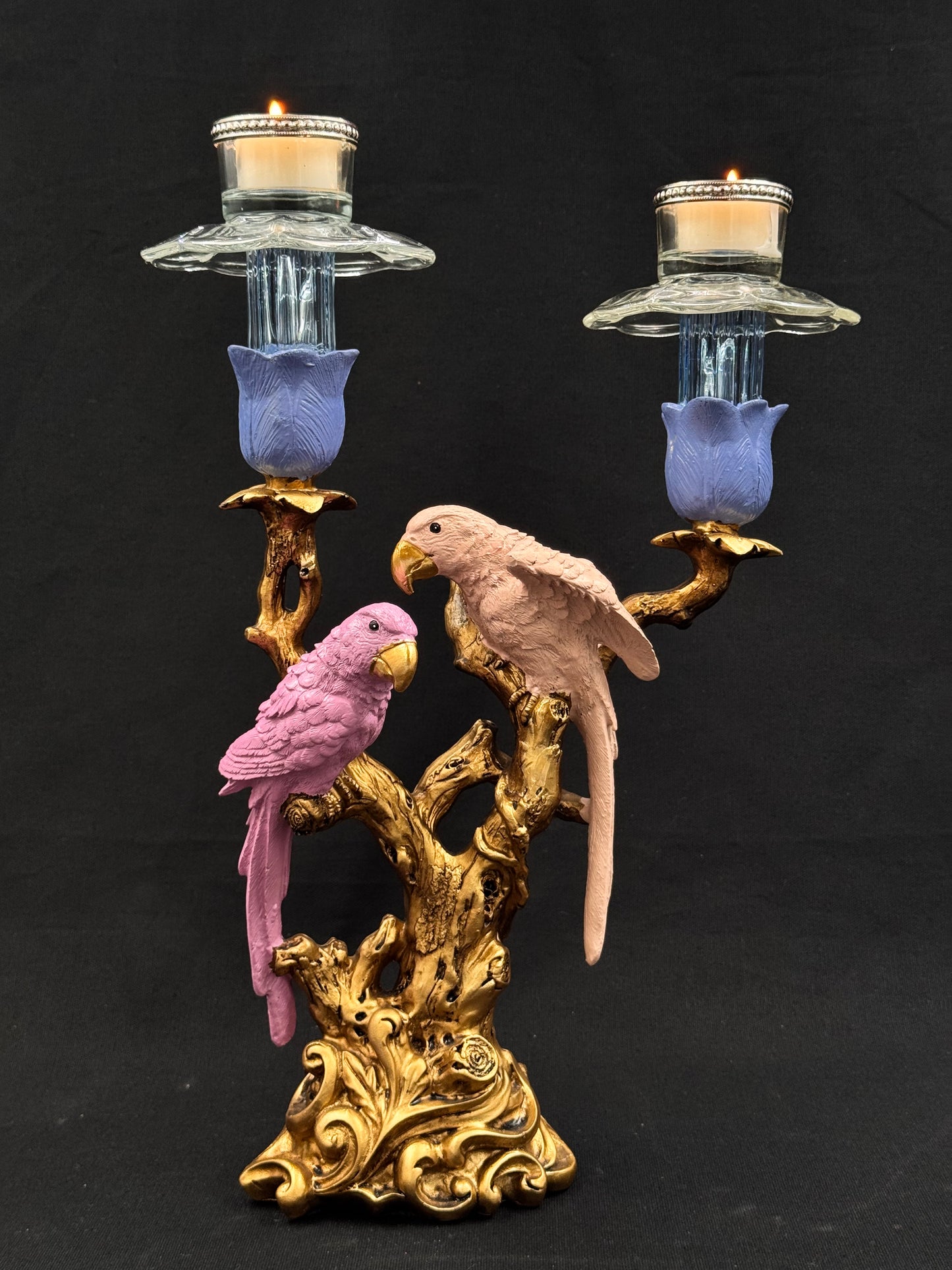 Redesignet Papegøye i gull, rosa og lilla