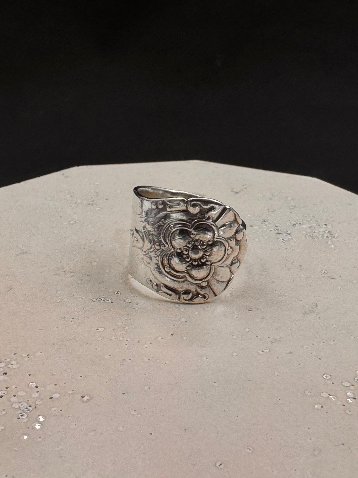 Vintage Sølvring «Smørblomst» str 57