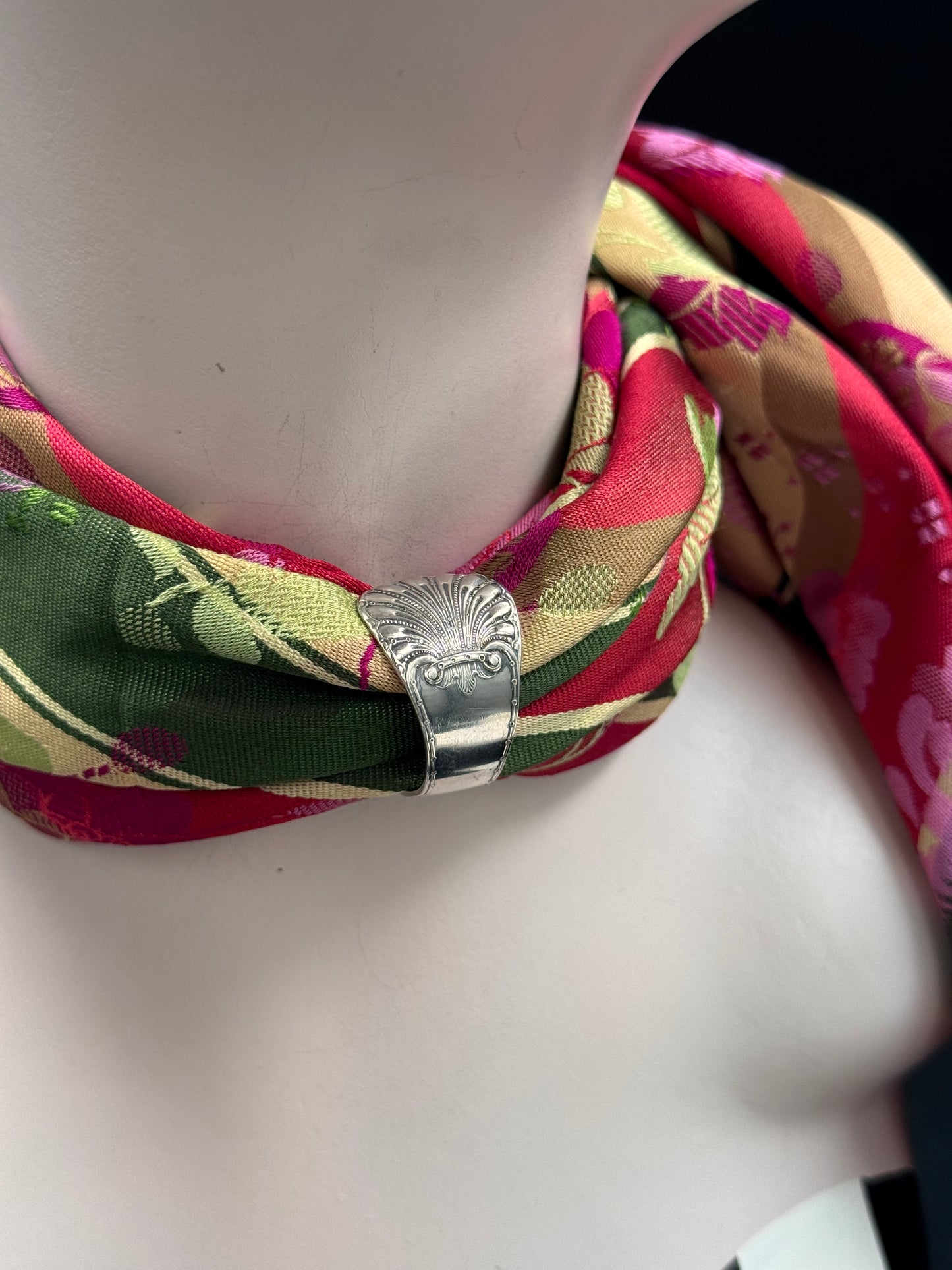 Vintage Skjerfring «Dronning»