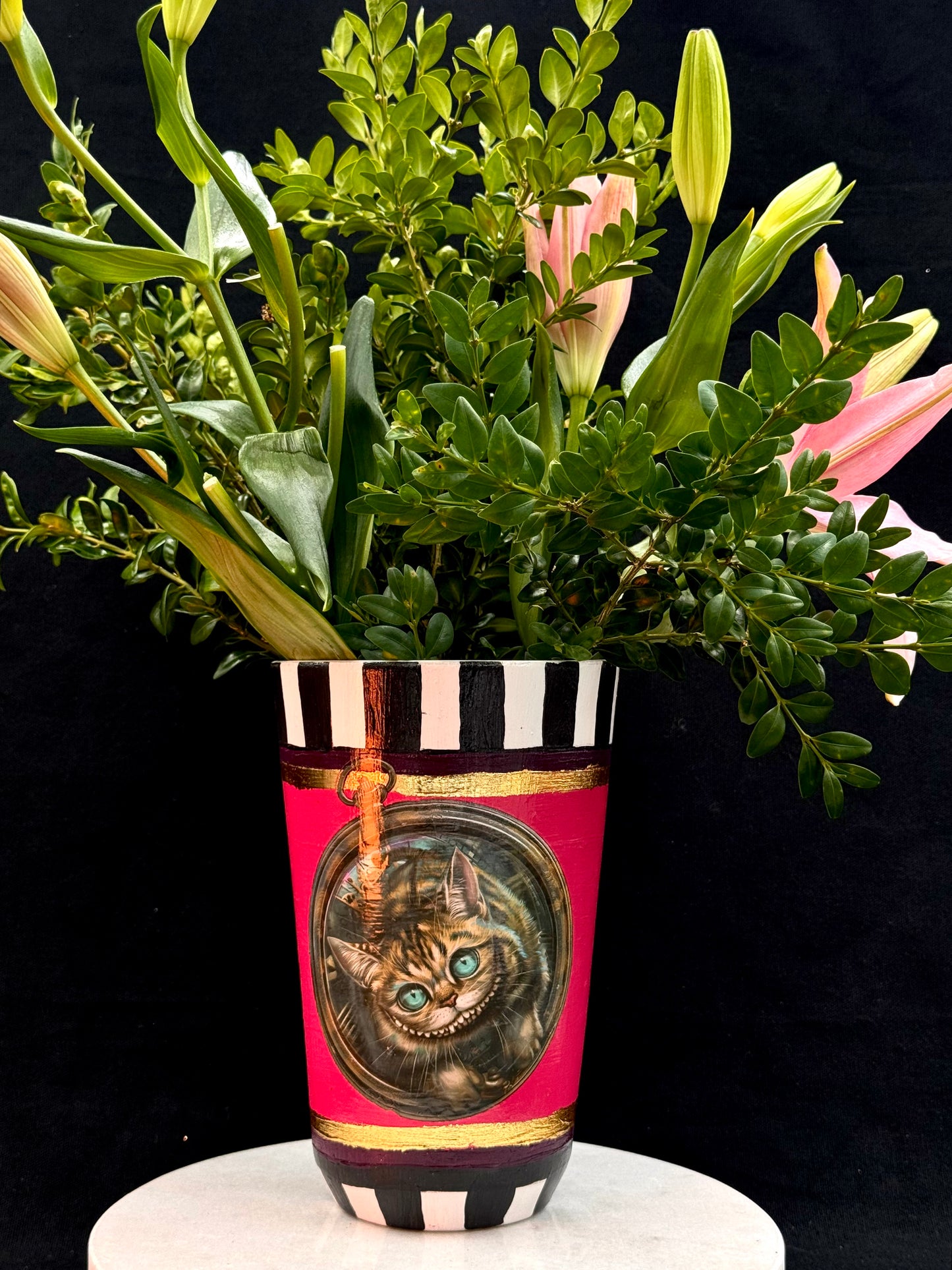 Alice i eventyrland vase - Wik & Walsøe