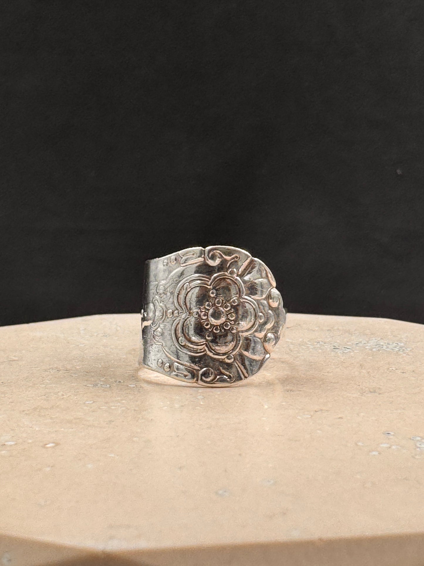 Vintage Sølvring «Smørblomst» str 57