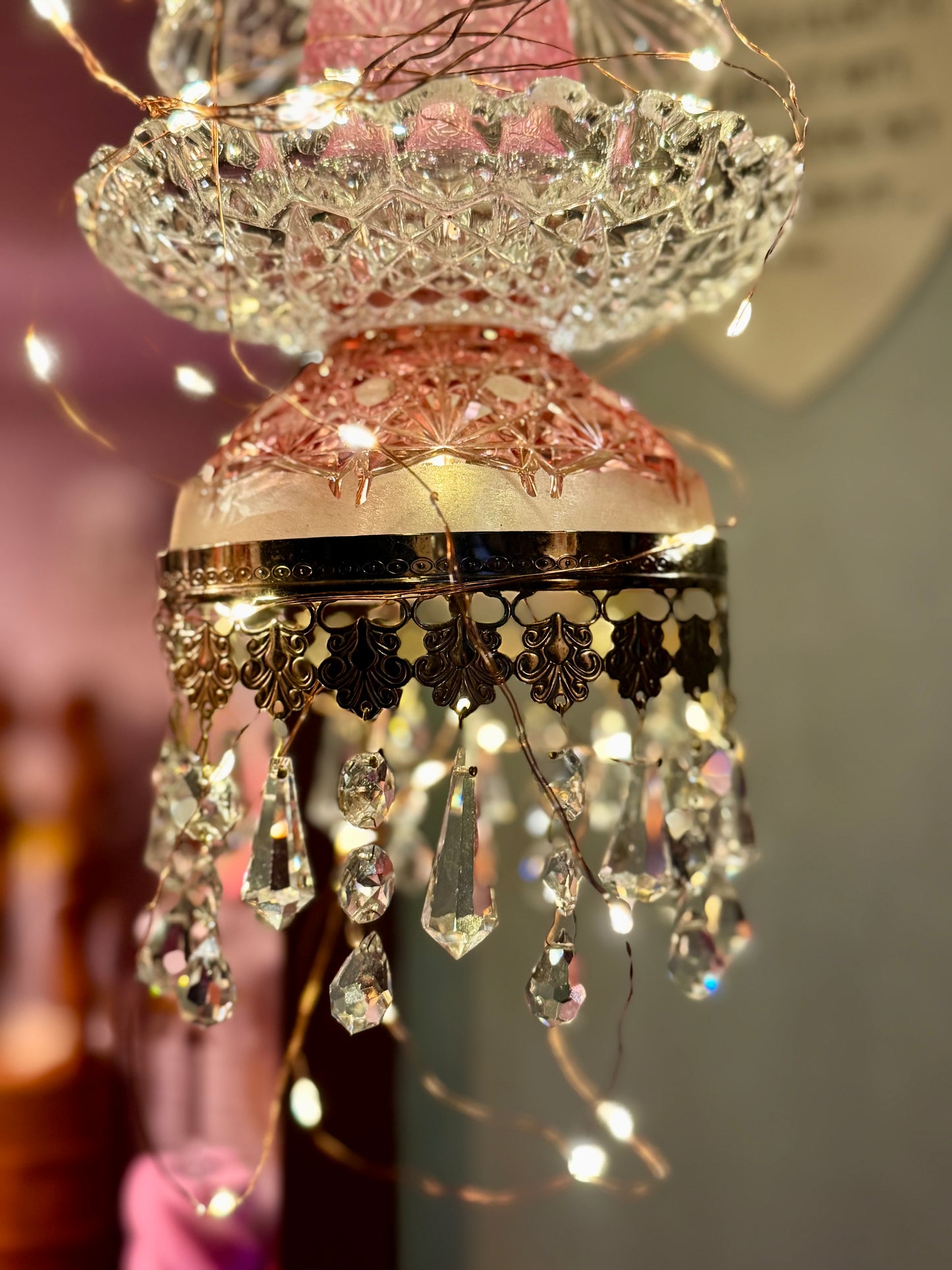 Vintage rosa pendellampe i krystall