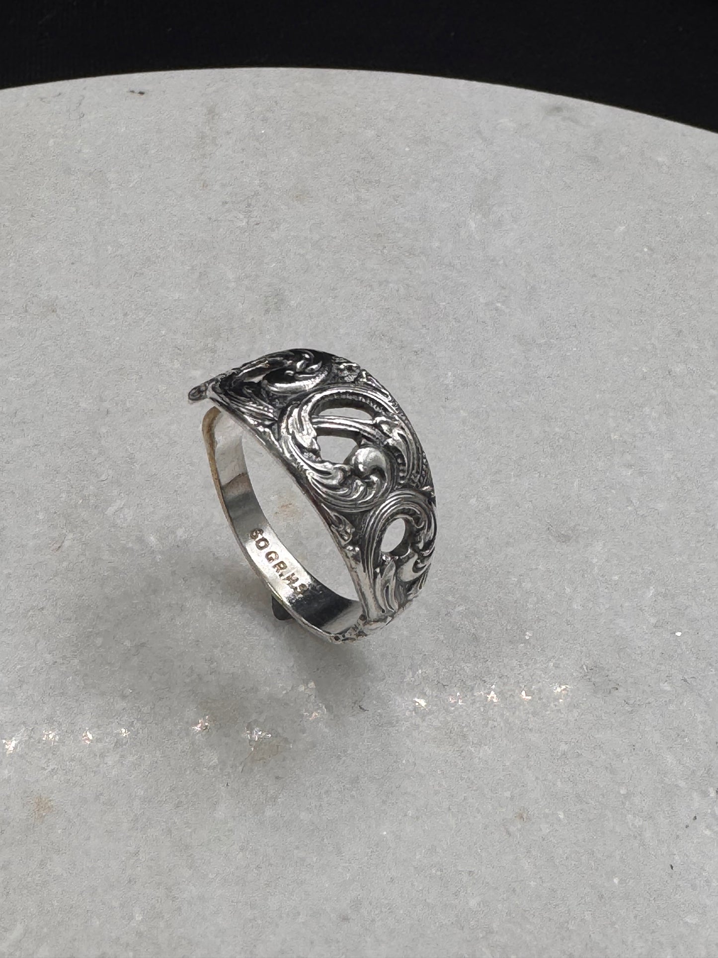 Vintage Skjerfring «Rokokko Hardanger» stor oksidert