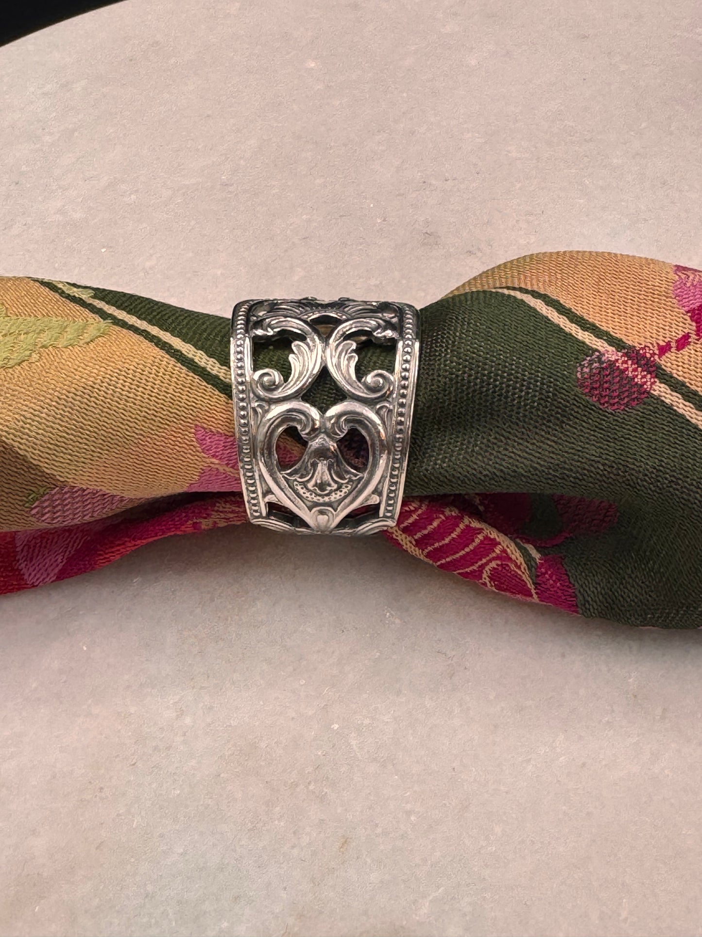 Vintage Skjerfring «Blomsterhjerte»