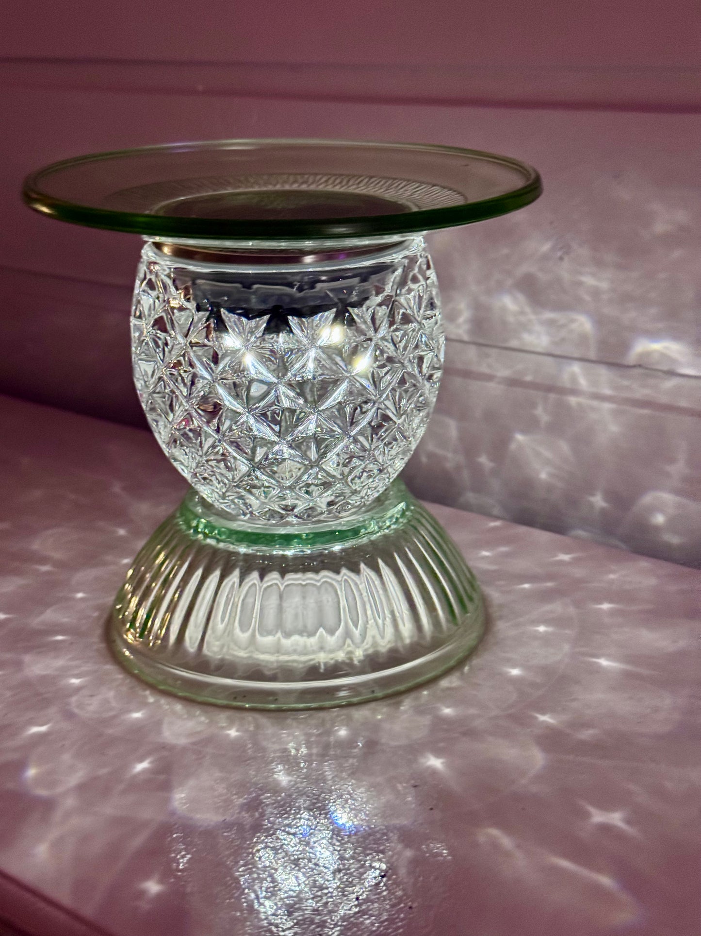 Vintage solcellelampe i grønt uranglass og grønt glassfat