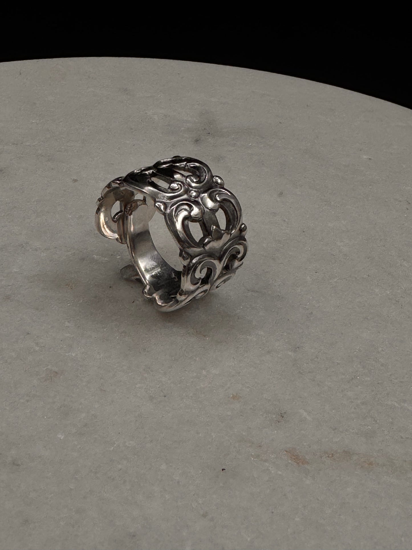 Vintage Skjerfring «antikk kloster»