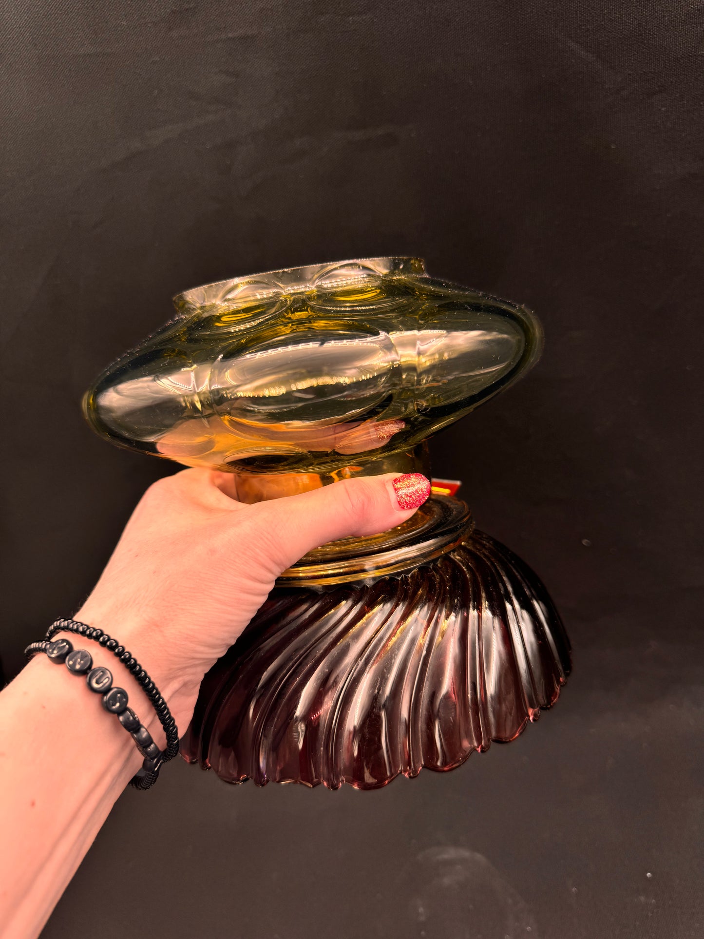 Vintage lykt grønn kuppel og lilla skål