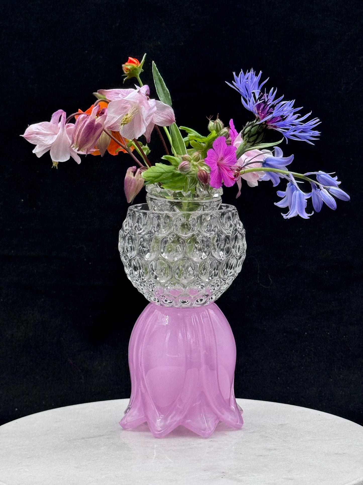 Mini Solcellelampe med rosa fot og glasskål