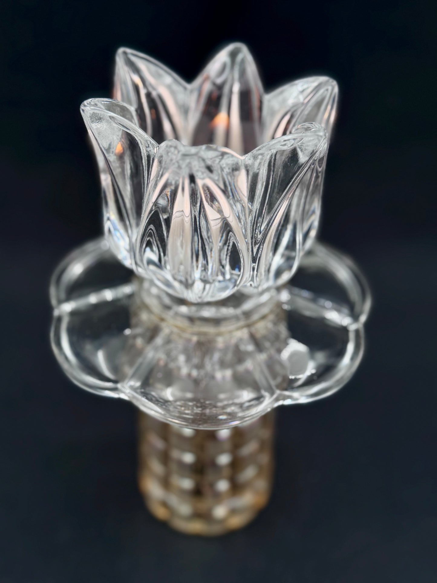 Vintage lysestake i champagne og tulipan i krystall