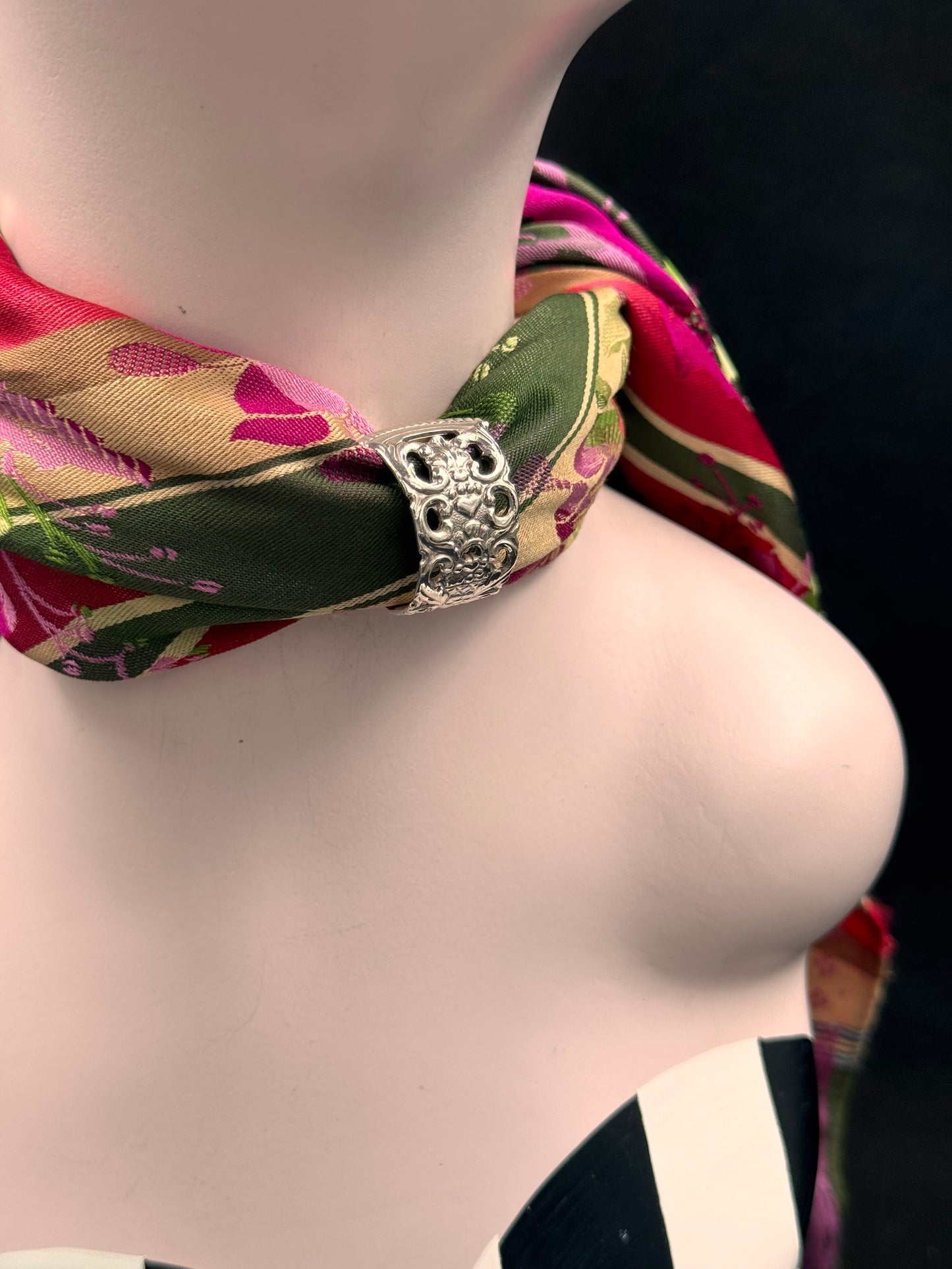 Vintage Skjerfring «Snefrid»