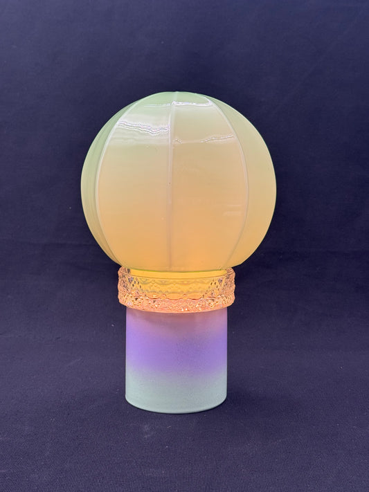 Vintage pastell lampe i unicornfarge med mintgrønn kuppel