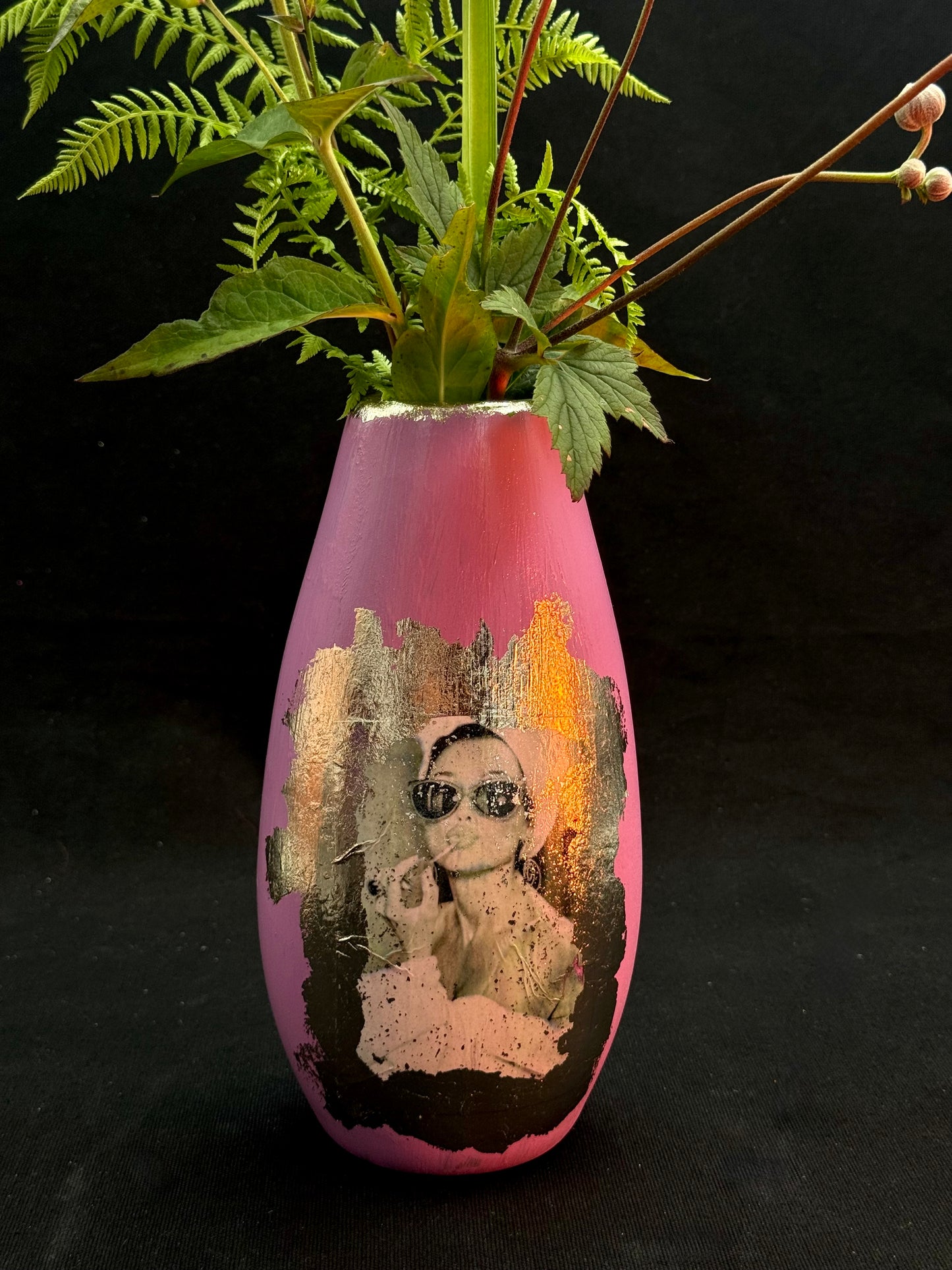 Popart Audrey Hepburn vase i pastell lilla💜