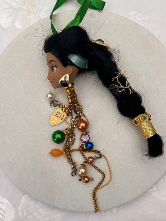 Vintage Barbie julekule «Jasmin med orientalsk pynt»