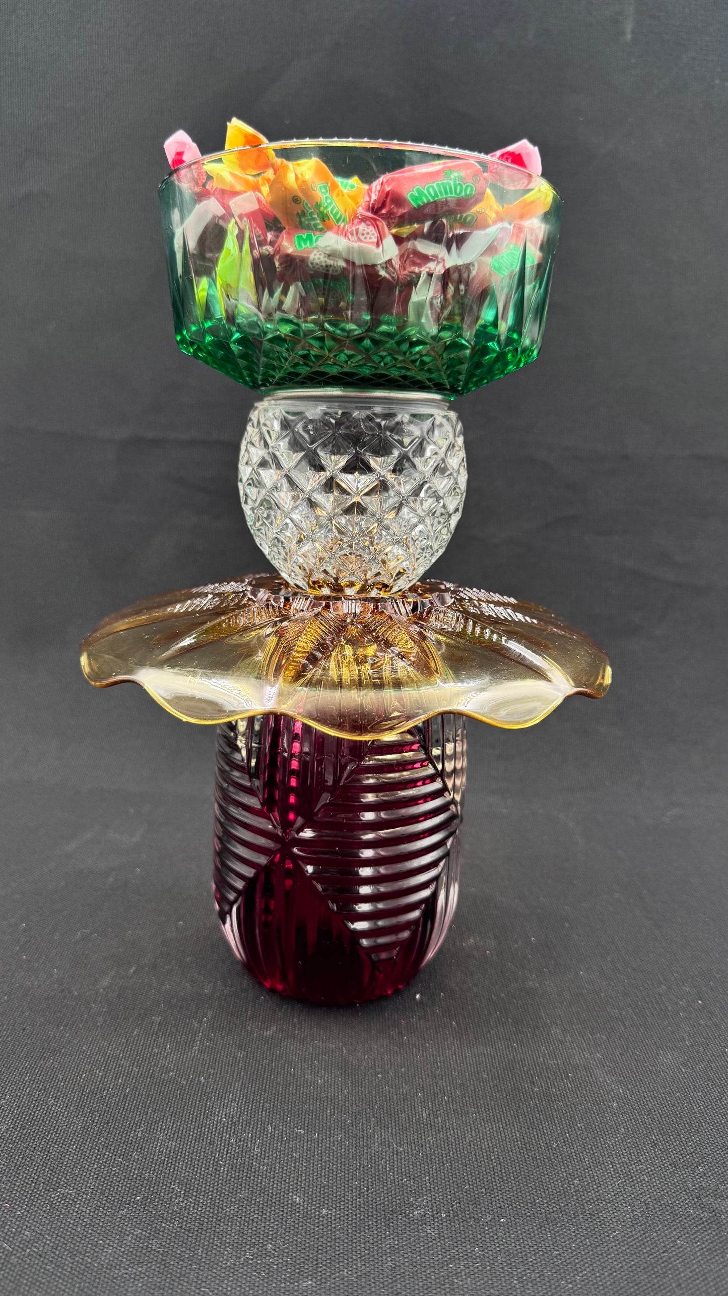 Mini Solcellelampe med burguner fot og sjøgrønn skål