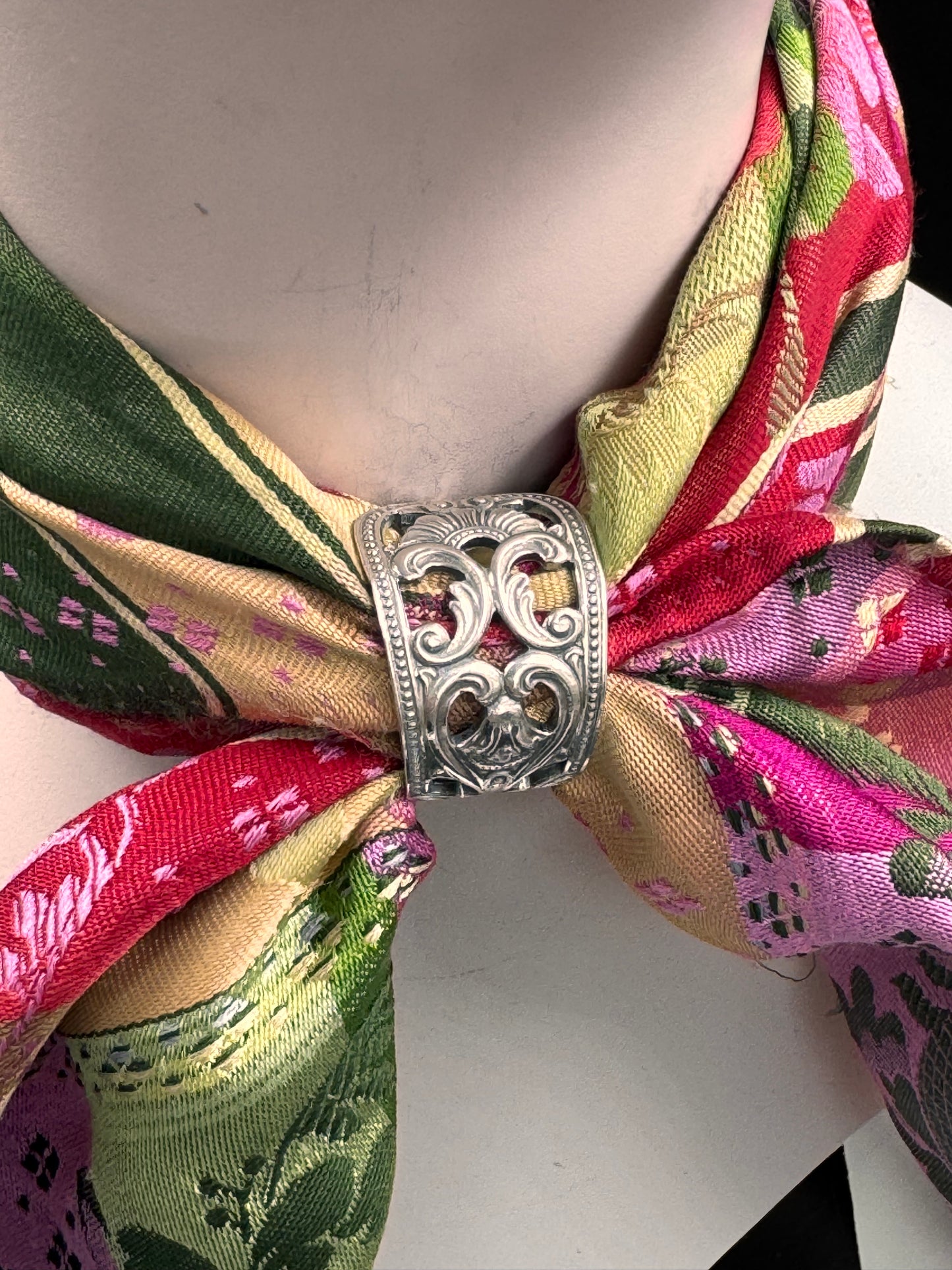 Vintage Skjerfring «Blomsterhjerte»