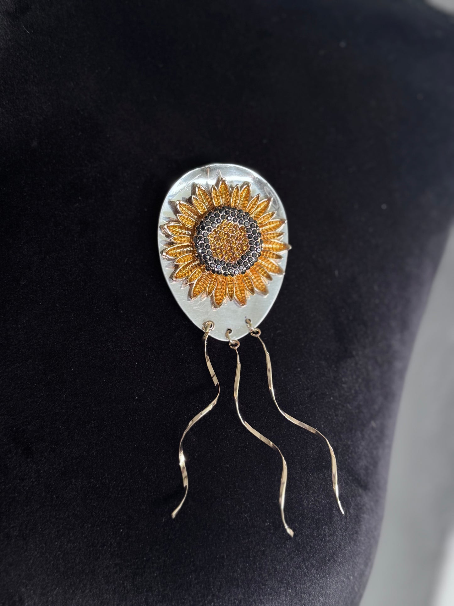 Vintage Brosje med solsikkeblomst
