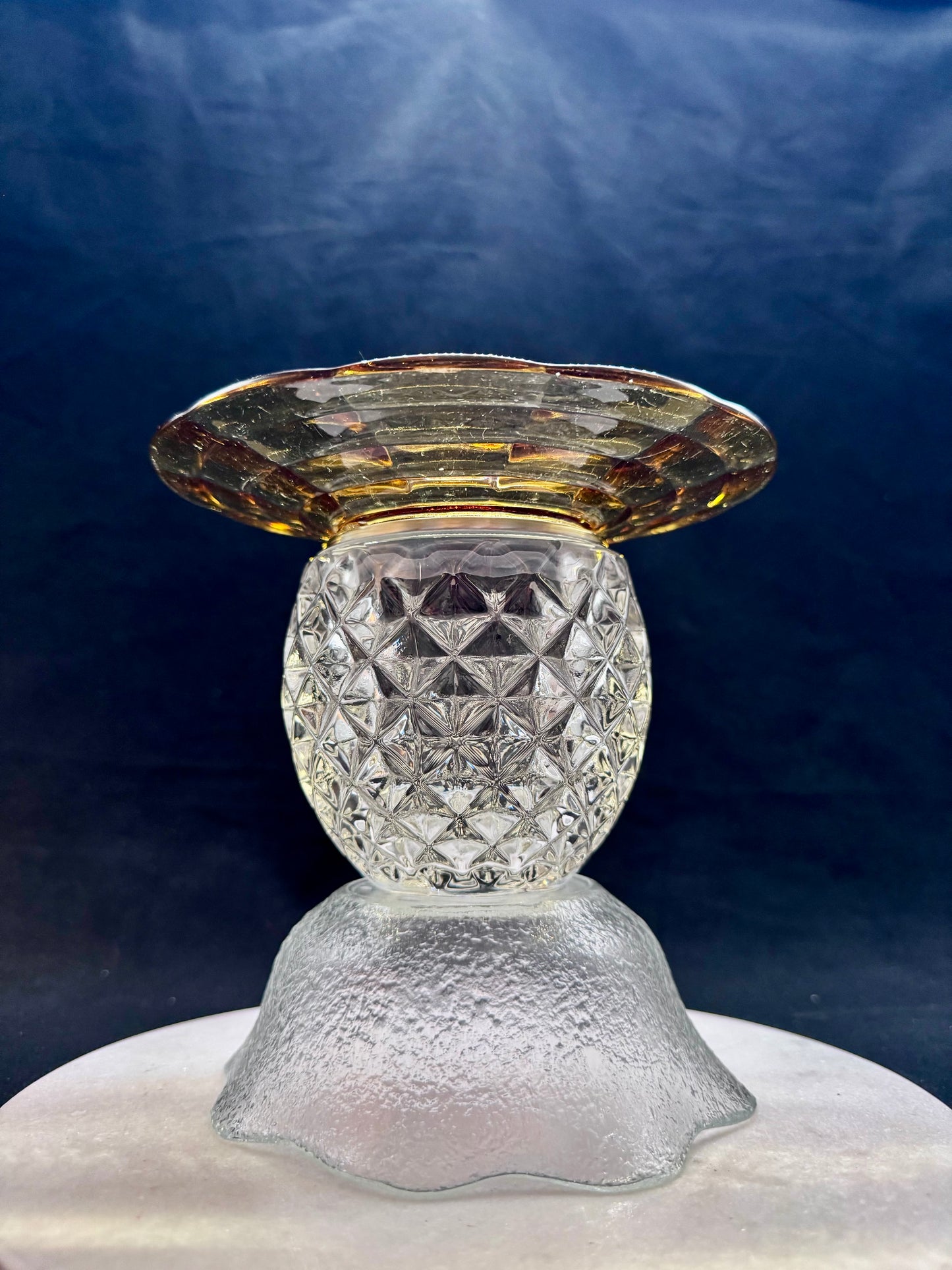 Vintage solcellelampe matt glass og rav glassfat