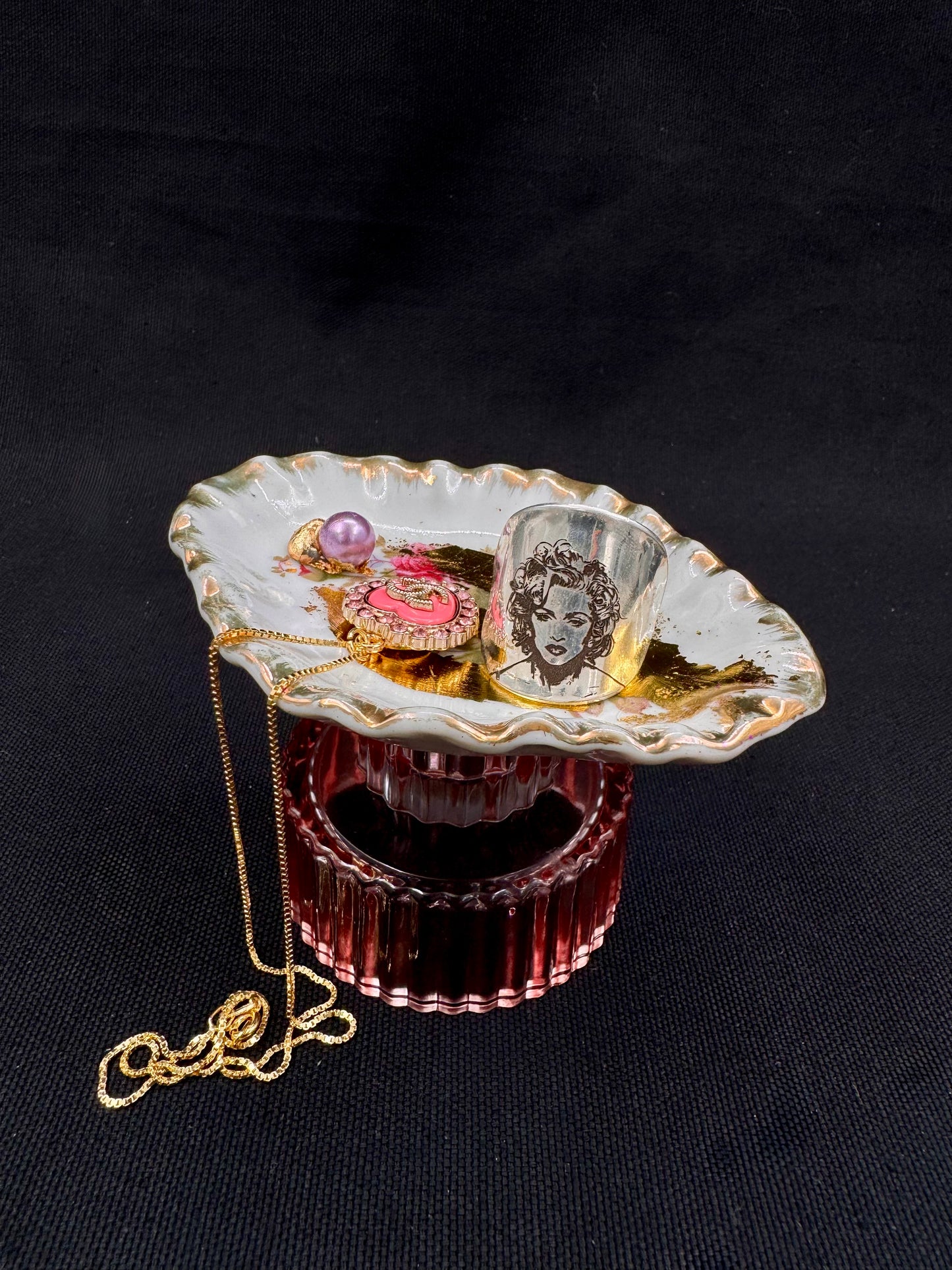 Vulvakunst rosa blomst og lyslilla perle