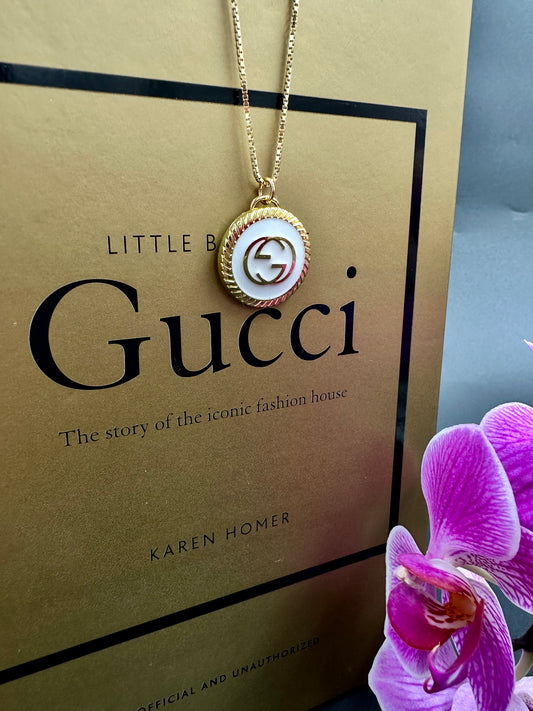 Vintage Gucci smykke gull og kremfarge