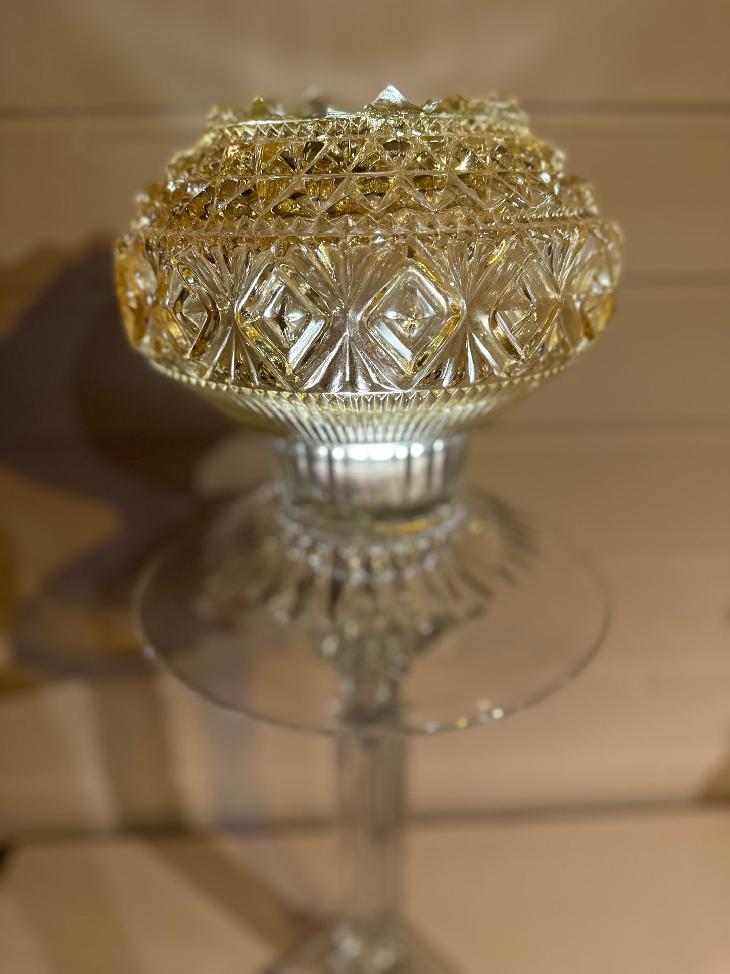 Majestetisk Diamantlampe i krystall og champagnefarge